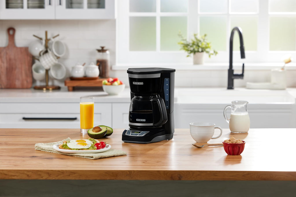 DECKER 12-Cup Digital Coffee Maker for Perfect Brews