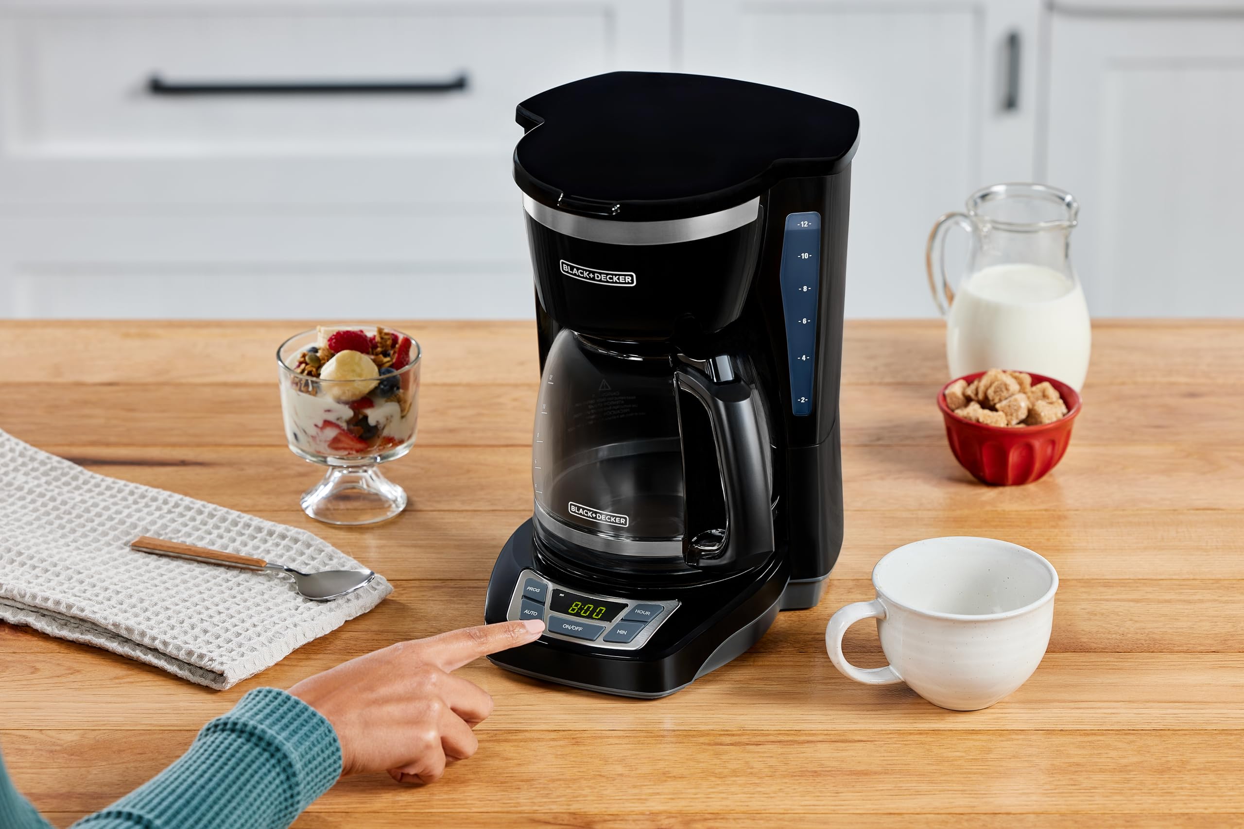 DECKER 12-Cup Digital Coffee Maker for Perfect Brews