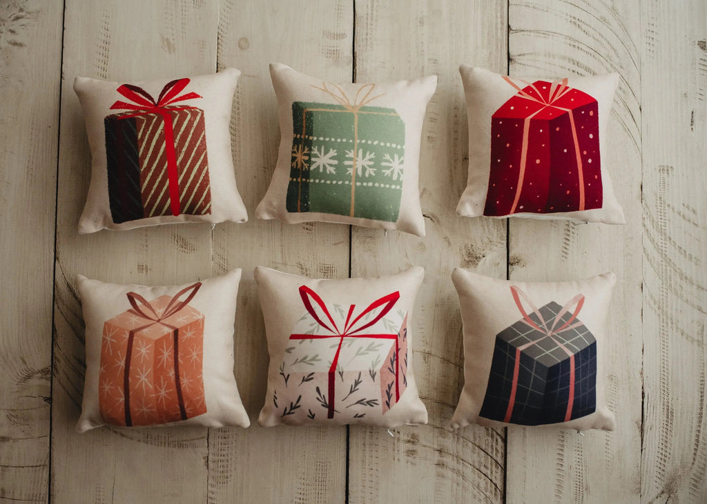 Nordic Pine Christmas Tree Throw Pillow – Rustic Farmhouse Decor