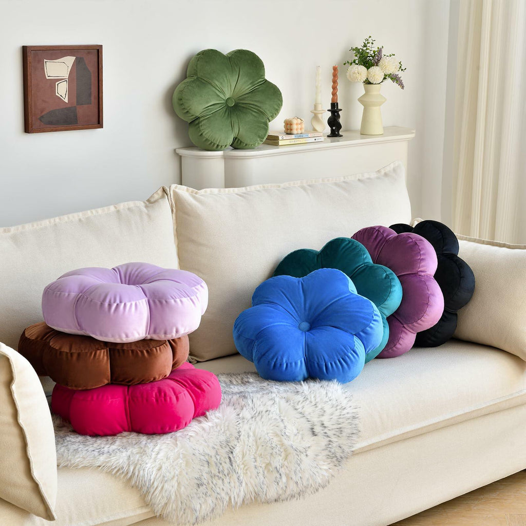 Xuyier Flower-Shaped Velvet Throw Pillow – Modern Black Decor